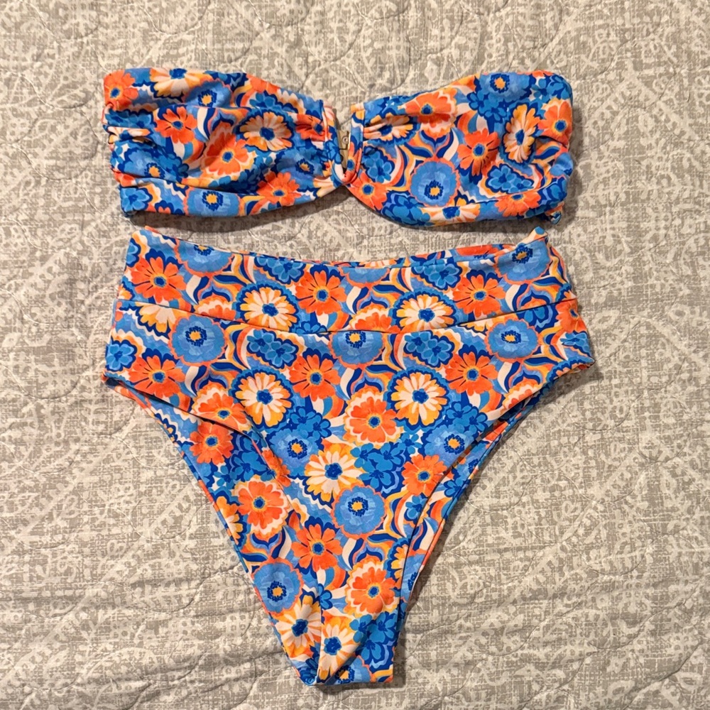 Kulani Kinis Havana Heat Floral Strapless Bikini Top & High-Waisted Bottoms S/M